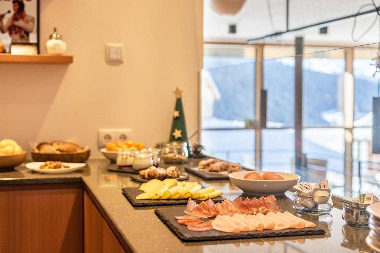 Villa Solinda App Rossini Selva di Val Gardena Ngoại thất bức ảnh
